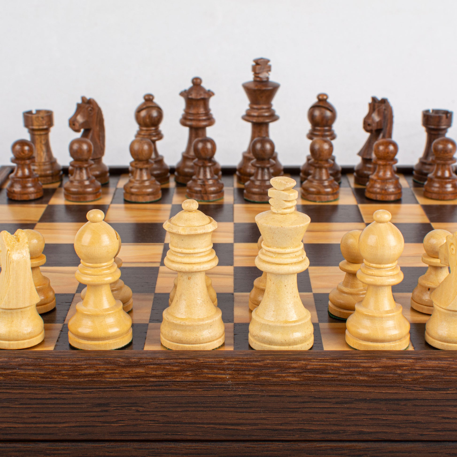 Handcrafted Olive Burl Chess Set - 27x27cm with Staunton Chessmen (6.4cm King) - Premium Chess from MANOPOULOS Chess & Backgammon - Just €144! Shop now at MANOPOULOS Chess & Backgammon