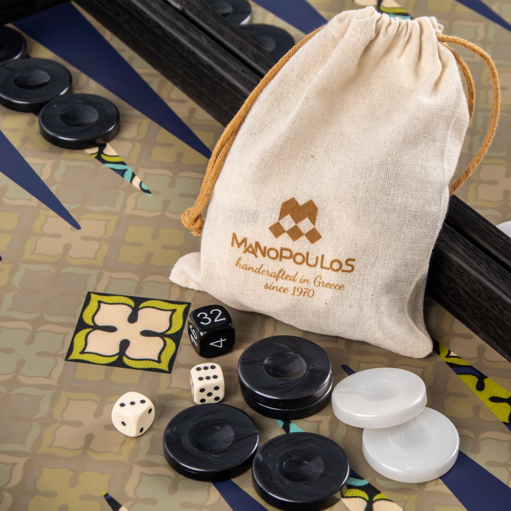 GEOMETRICAL FLORAL PATTERN Backgammon - Premium Backgammon from MANOPOULOS Chess & Backgammon - Just €59! Shop now at MANOPOULOS Chess & Backgammon